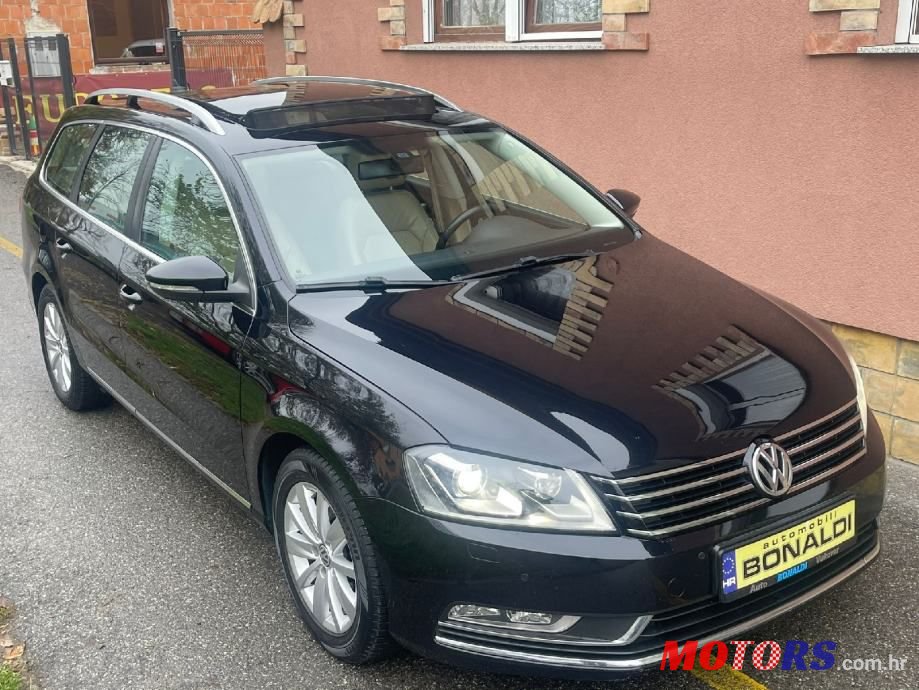 2012' Volkswagen Passat Variant photo #2