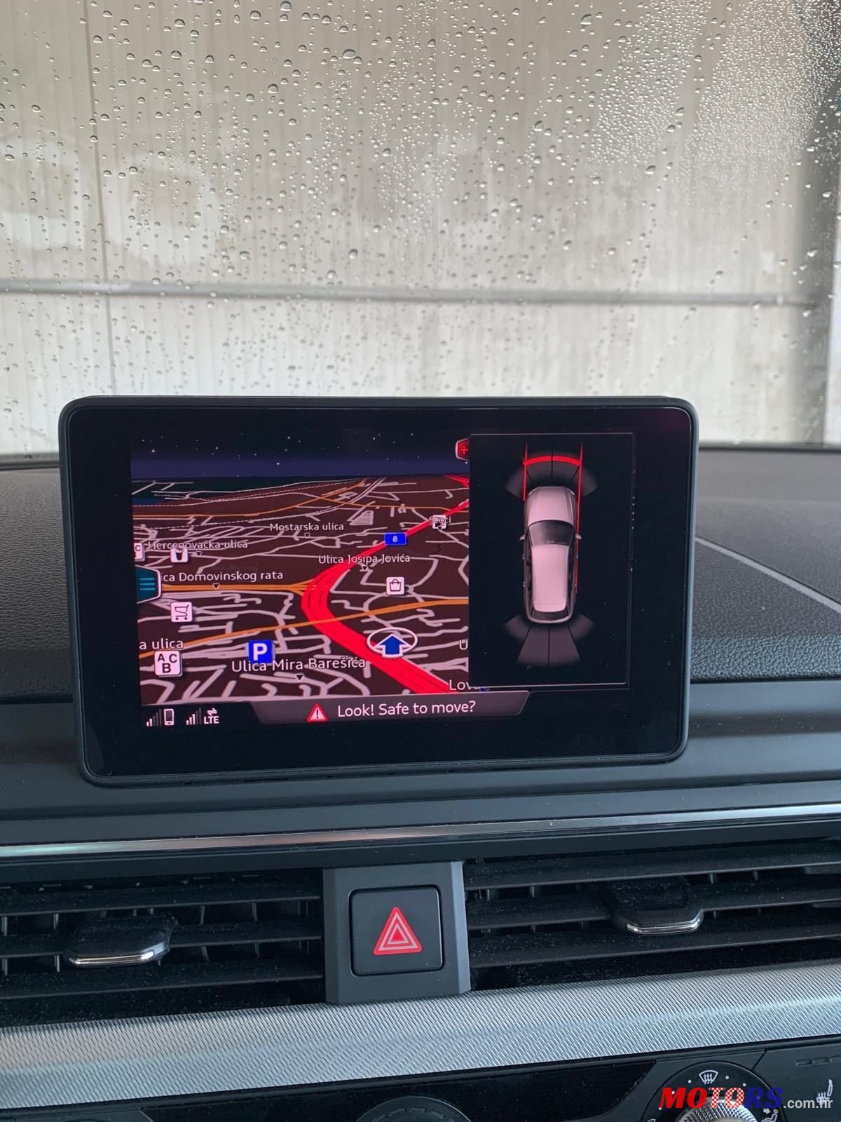 2017' Audi A4 Avant photo #4