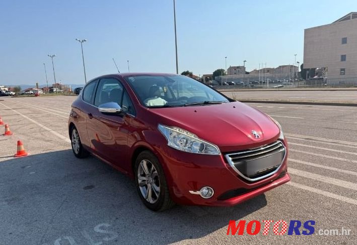2015' Peugeot 208 1,6 E-Hdi photo #6