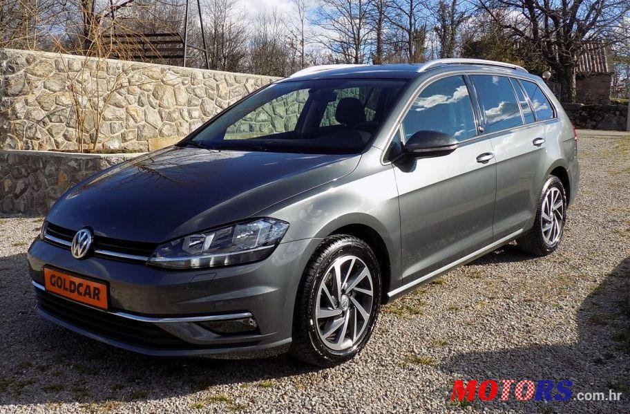 2017' Volkswagen Golf VII Variant photo #2