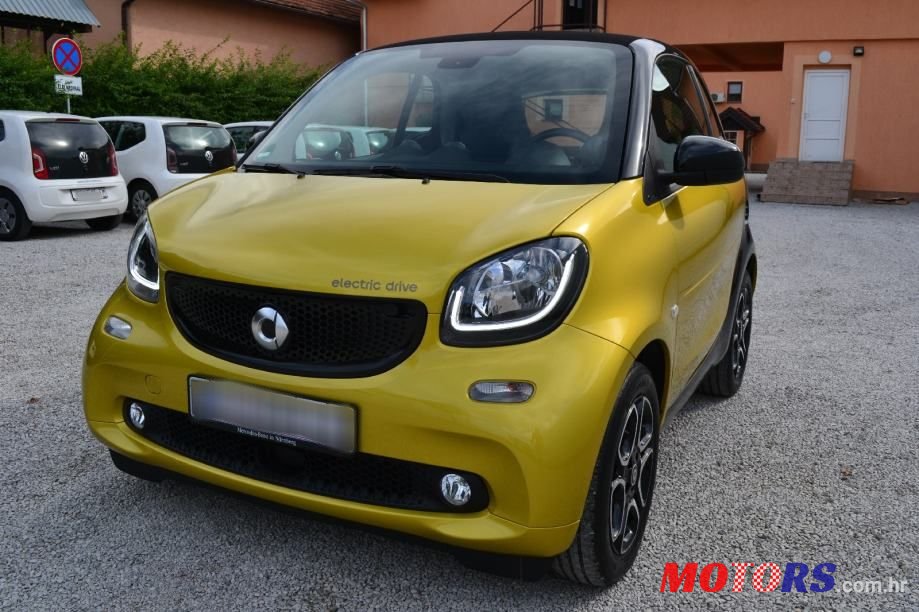 2019' Smart Fortwo Prime Eq photo #3