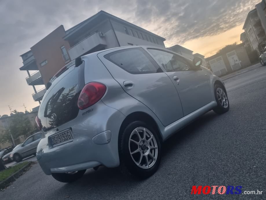 2006' Toyota Aygo 1,4 D-4D photo #5