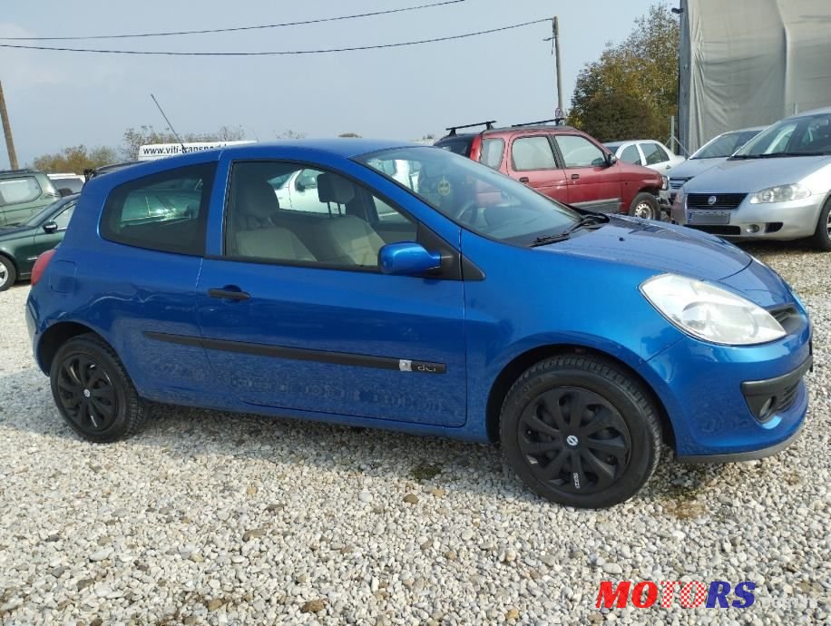 2006' Renault Clio 1,5 Dci photo #2