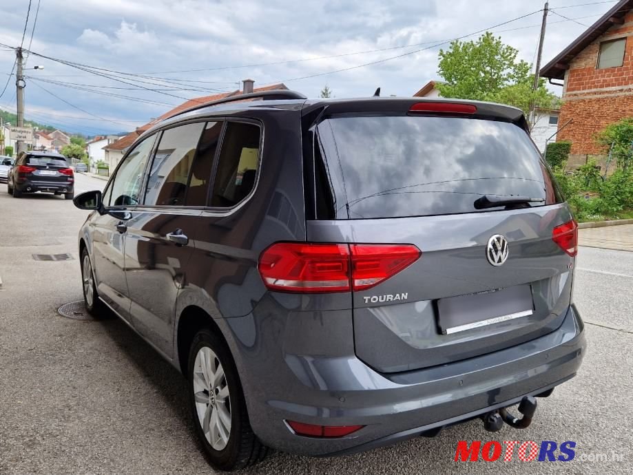 2017' Volkswagen Touran 1,6 Tdi photo #6