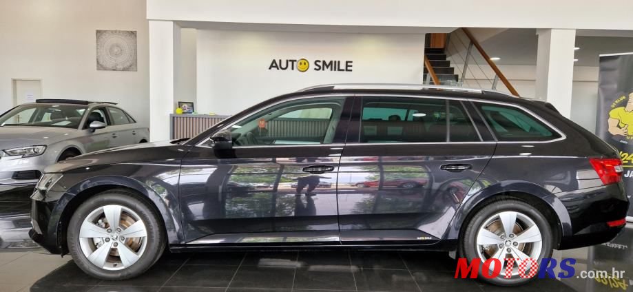 2018' Skoda Superb Combi photo #6
