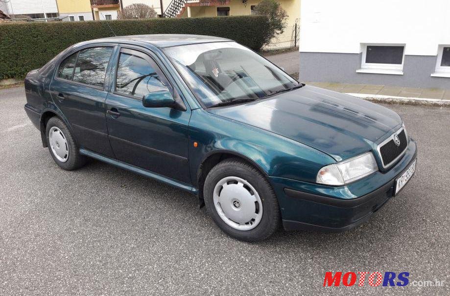 1998' Skoda Octavia 1,6 Glxi photo #1