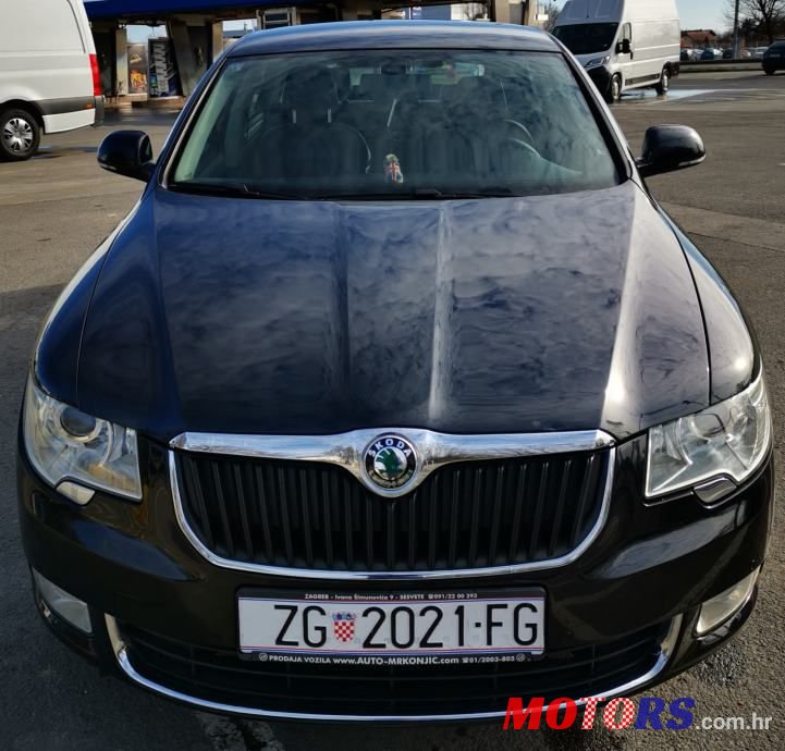 2011' Skoda Superb 2,0 Tdi photo #2