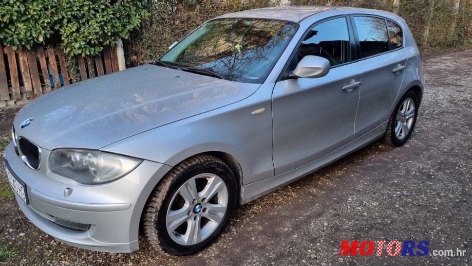 2011' BMW Serija 1 118D photo #1