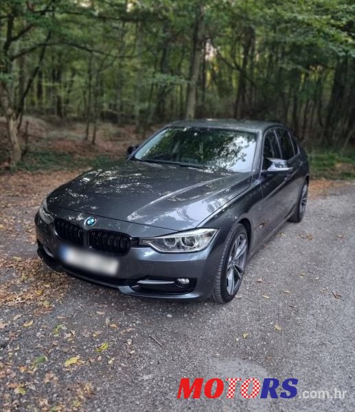 2013' BMW Serija 3 318D photo #1