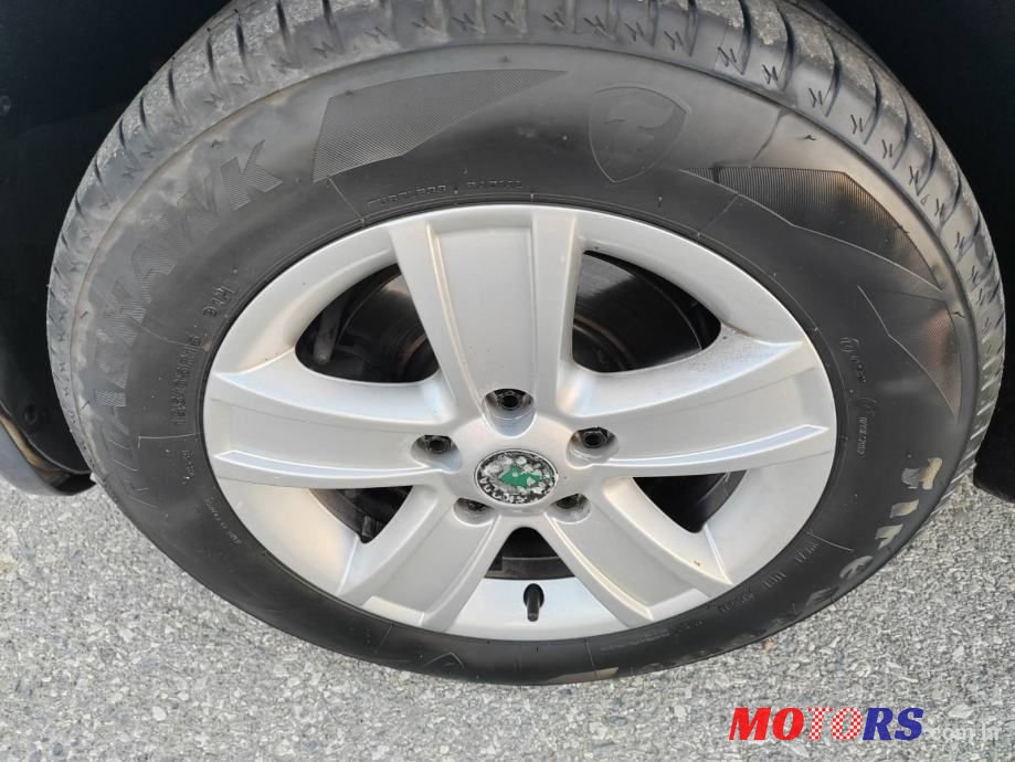 2012' Skoda Octavia Combi photo #4