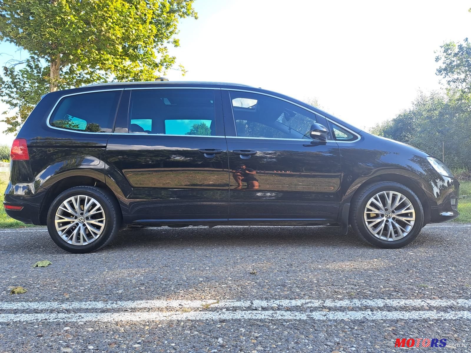 2011' Volkswagen Sharan 2,0 Tdi Bmt photo #6
