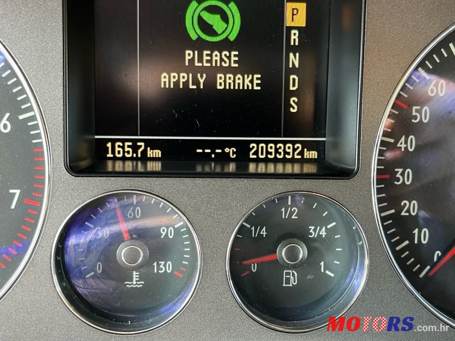 2004' Volkswagen Phaeton 3,2 V6 photo #5