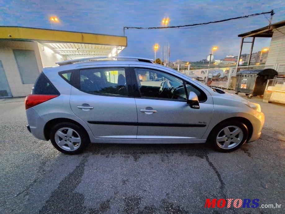 2011' Peugeot 207 Sw photo #3