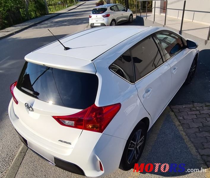 2015' Toyota Auris 1,4 D-4D Sport photo #3