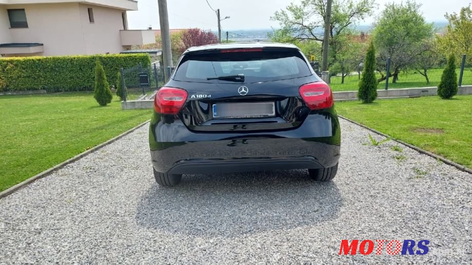 2017' Mercedes-Benz A-Klasa 180 D photo #5