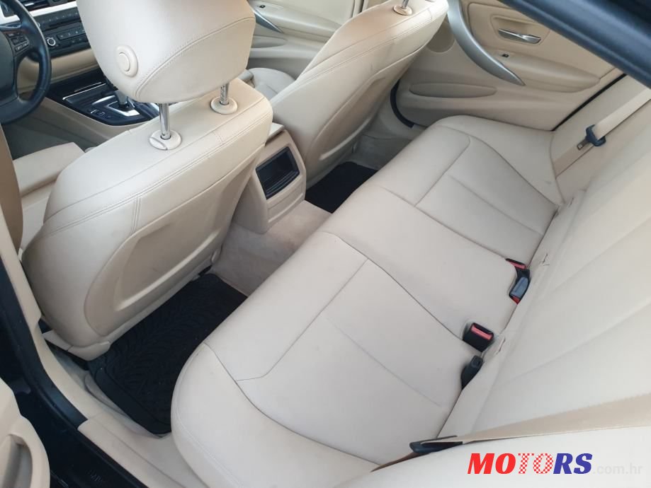 2015' BMW Serija 3 318D M photo #2