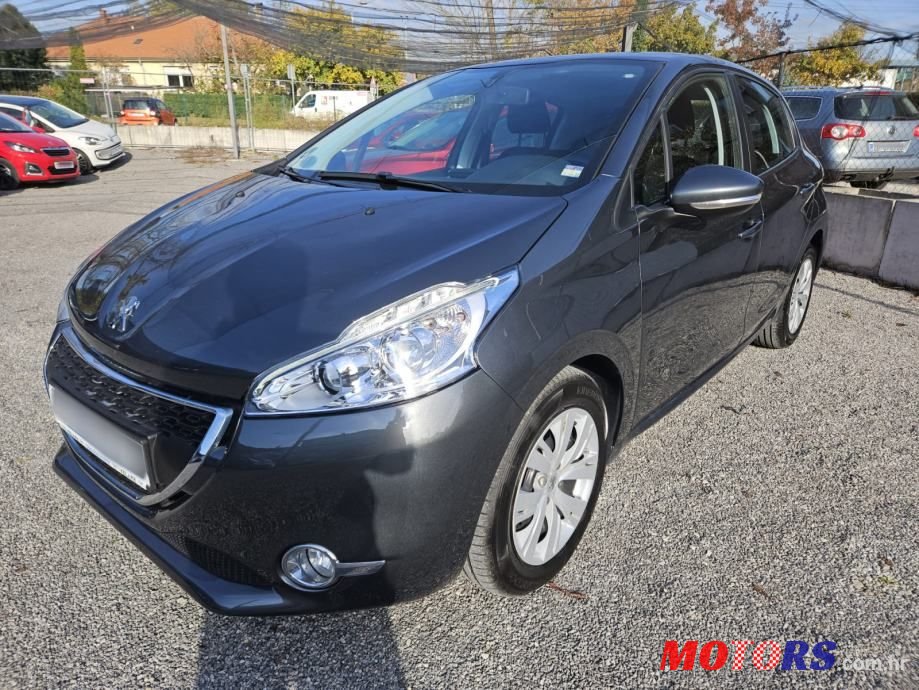 2015' Peugeot 208 1,2 photo #1