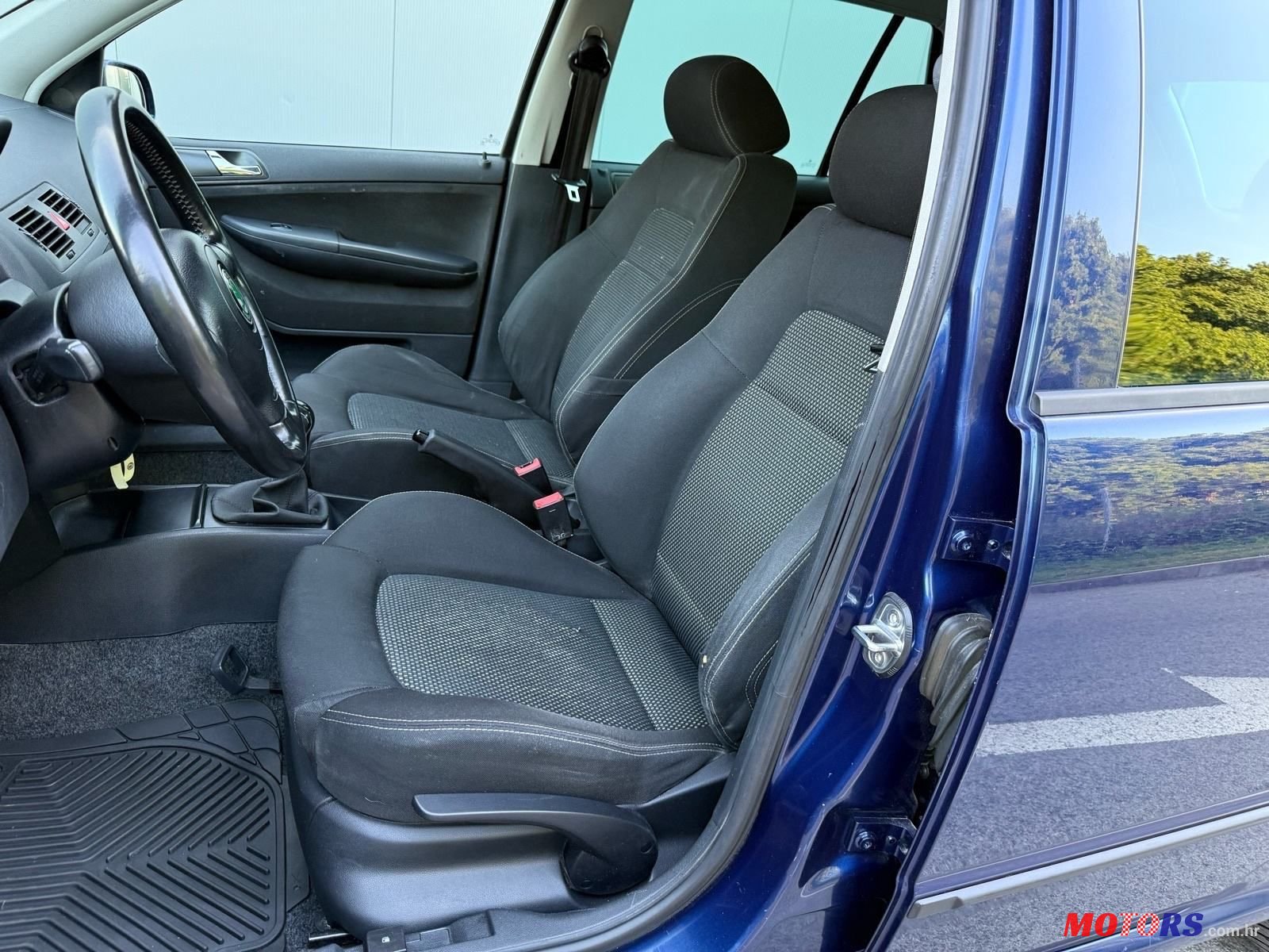 2005' Skoda Fabia Combi photo #4