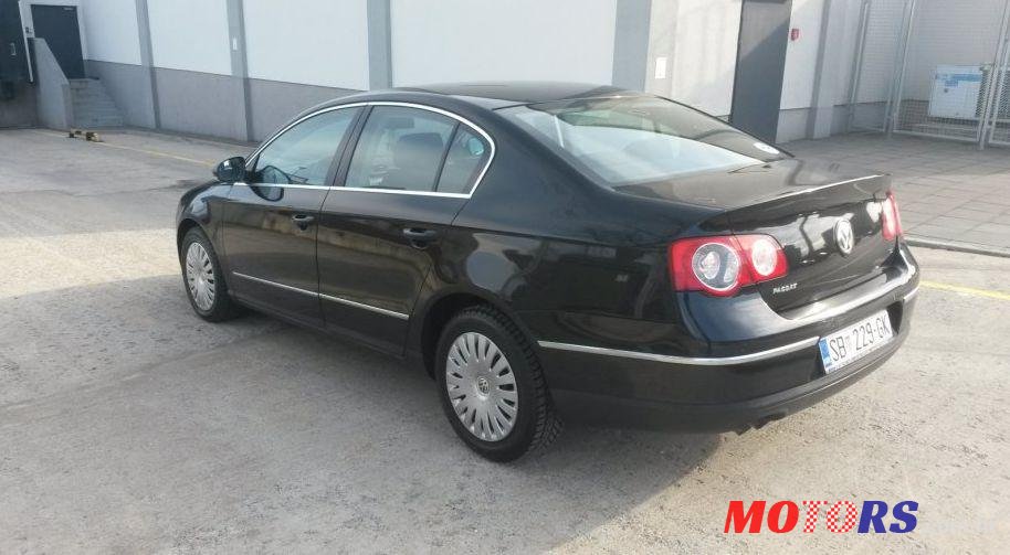 2005' Volkswagen Passat 1,9 Tdi photo #2