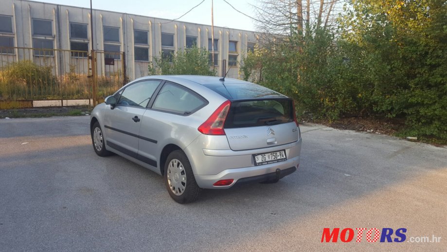 2008' Citroen C4 photo #1