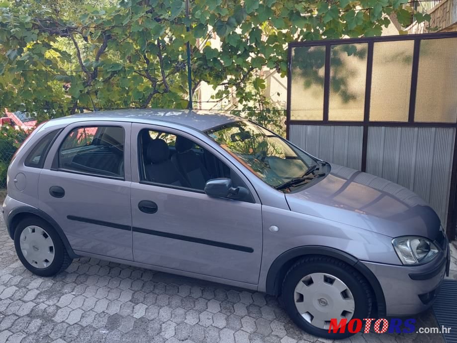 2005' Opel Corsa 1,3 Cdti photo #1