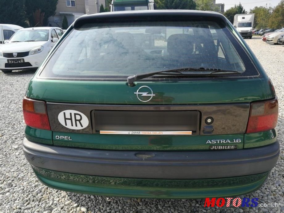 1998' Opel Astra 1,6 Cdx photo #6