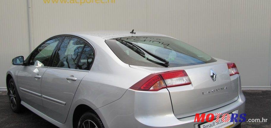 2013' Renault Laguna photo #1