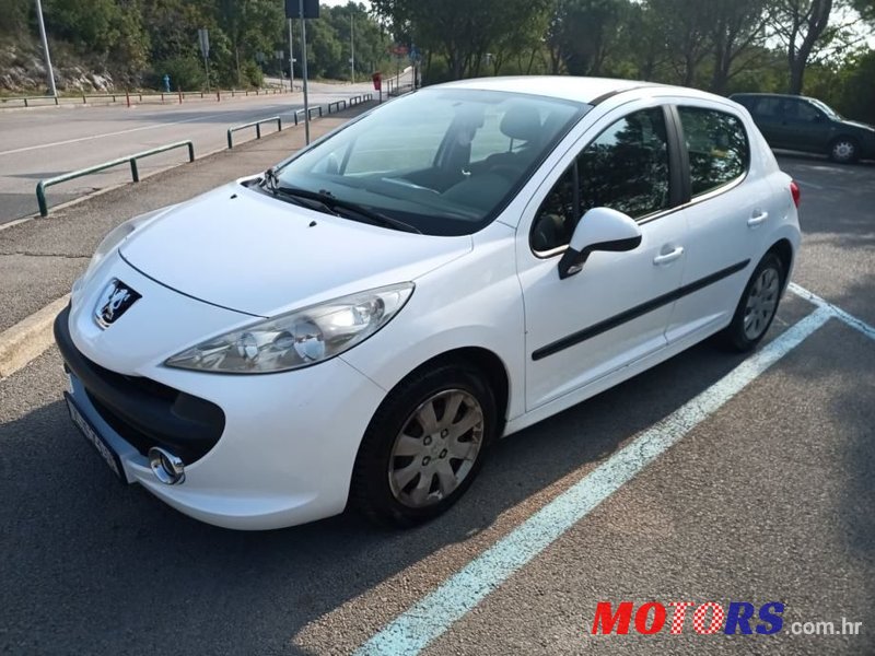 2008' Peugeot 207 1,4 photo #3