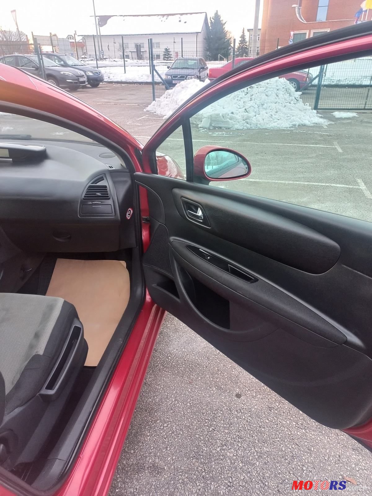 2006' Citroen C4 1,4 I 16V Sx photo #6