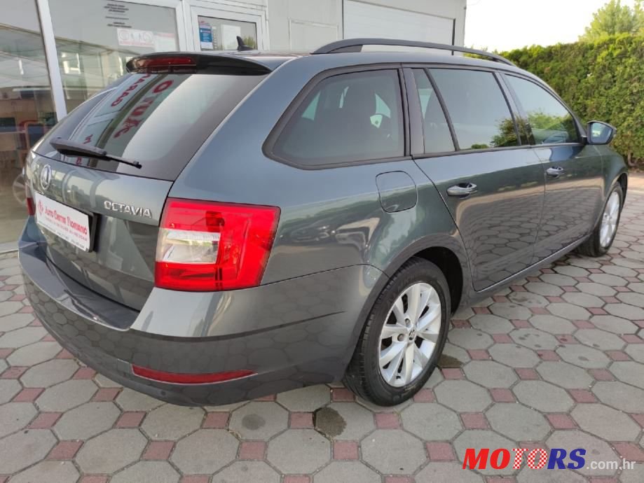 2017' Skoda Octavia Combi photo #5