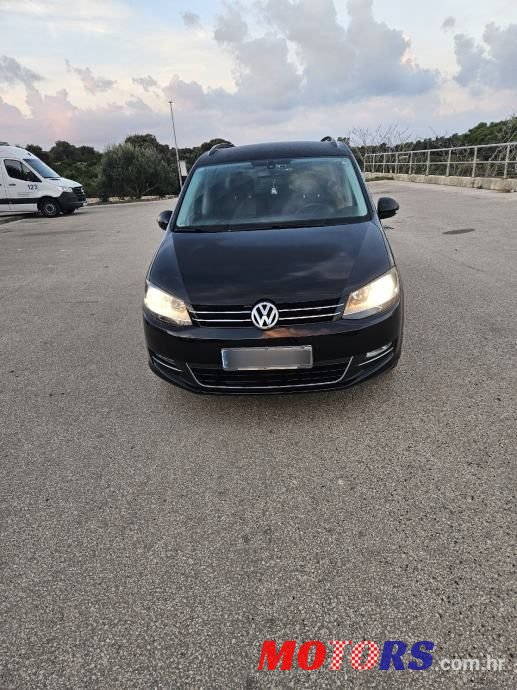2014' Volkswagen Sharan 2,0 Tdi Bmt photo #3
