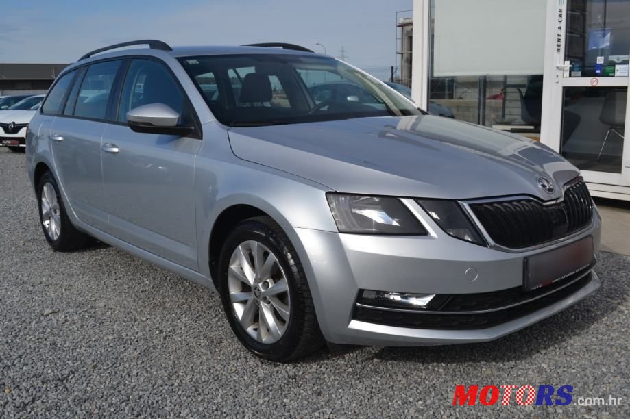 2018' Skoda Octavia Combi photo #3