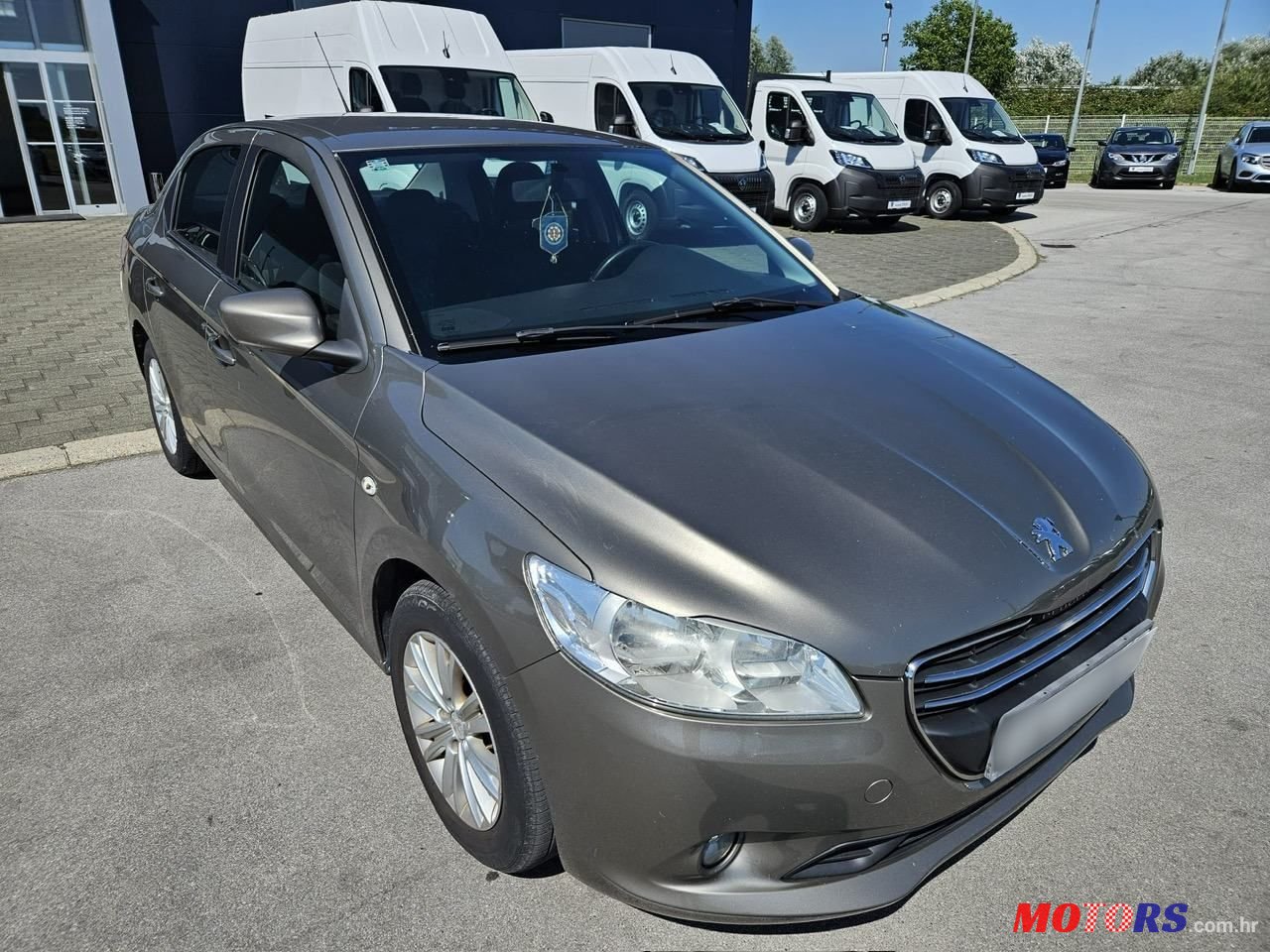 2014' Peugeot 301 1,6 Hdi photo #2