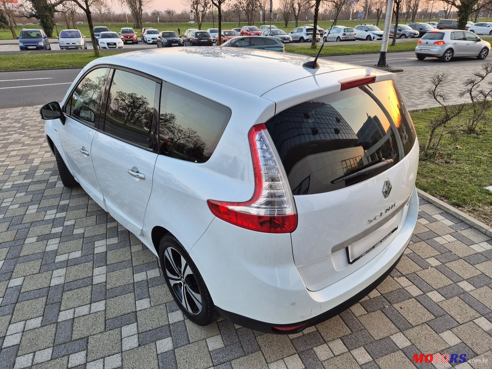 2011' Renault Grand Scenic 2,0 Dci photo #5