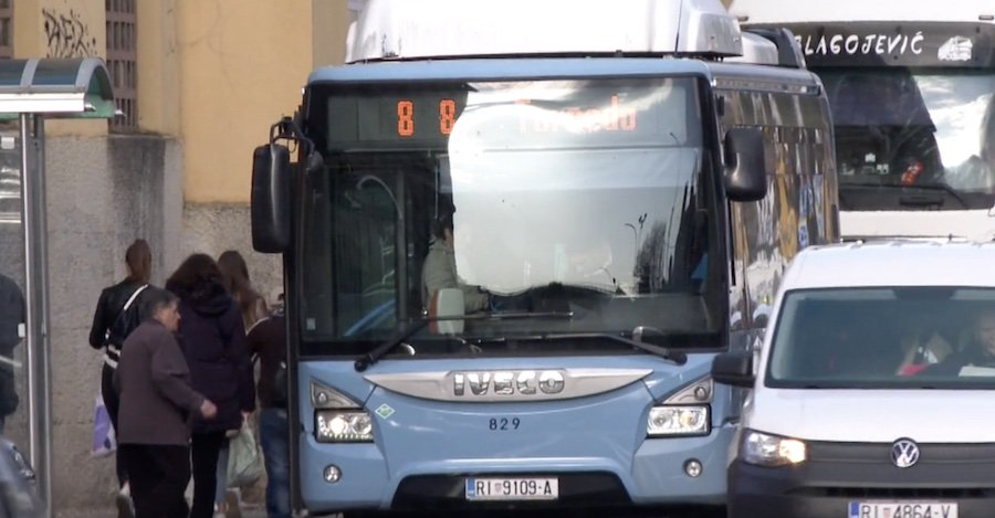 Rijeka uvodi Park & Ride sustav: Građani mogu kombinirati parking i javni prijevoz