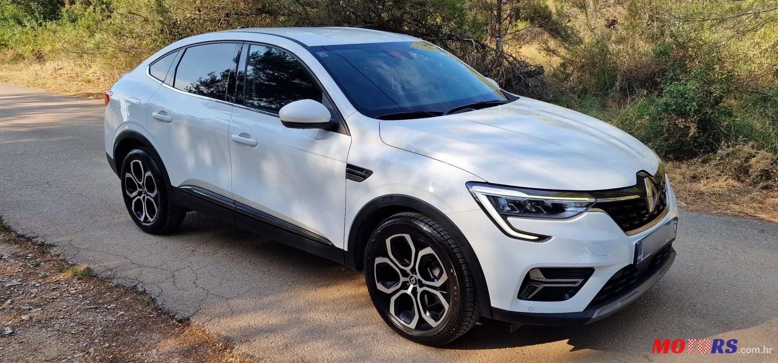 2022' Renault Megane E-Tech photo #1