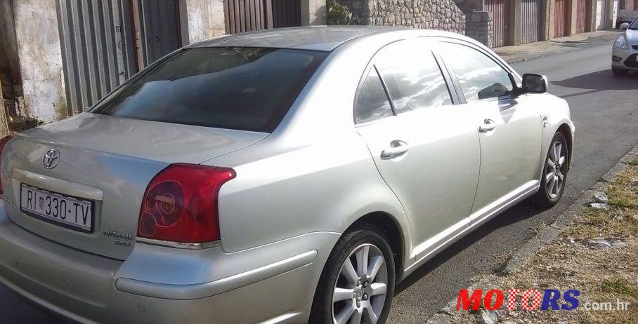 2005' Toyota Avensis 2,0 D-4D Sol photo #1