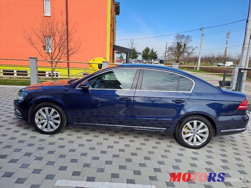 2011' Volkswagen Passat 2,0 Tdi Bmt photo #1