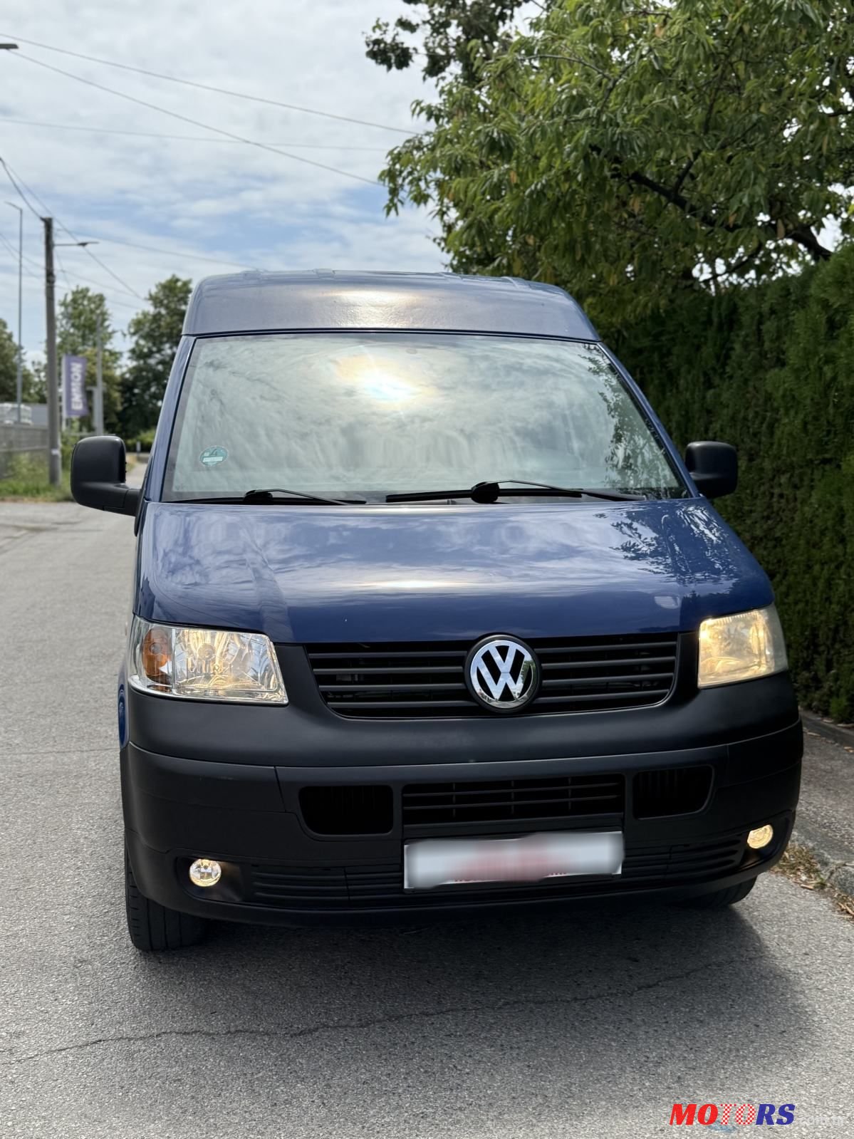 2008' Volkswagen Transporter Kombi photo #1