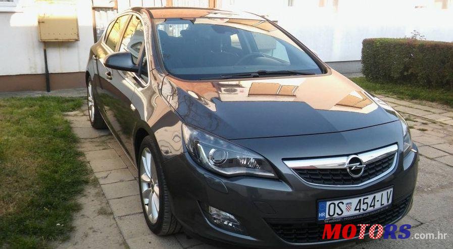 2010' Opel Astra 1,7 Cdti Sport Eco photo #1