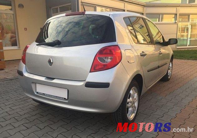 2007' Renault Clio 1,5 Dci photo #1