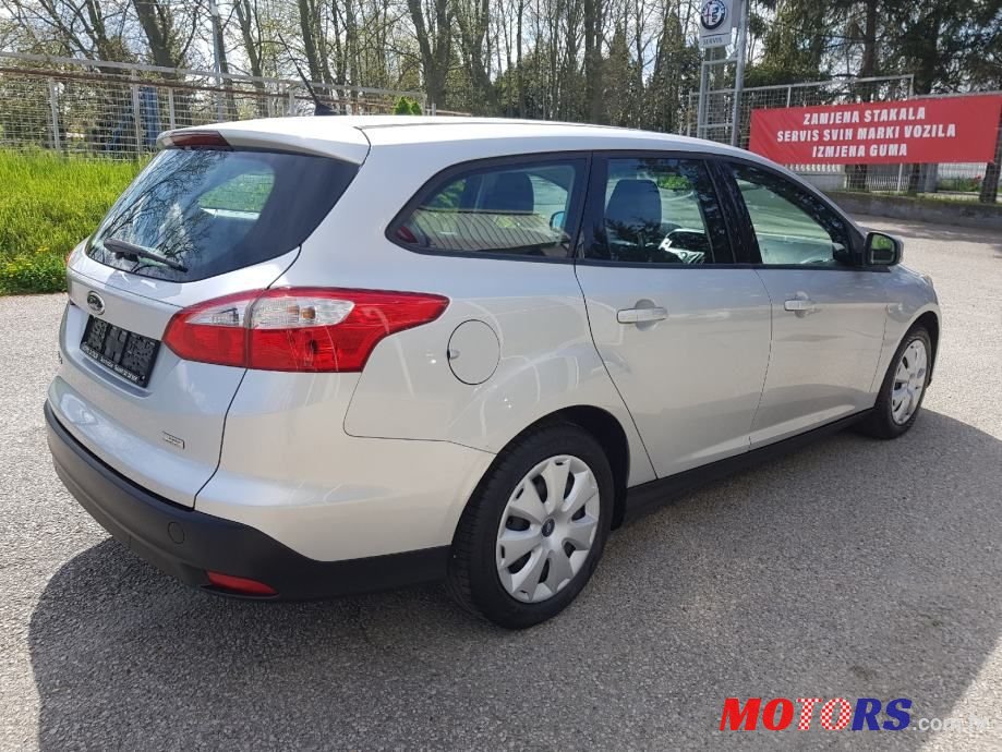 2013' Ford Focus Karavan photo #4