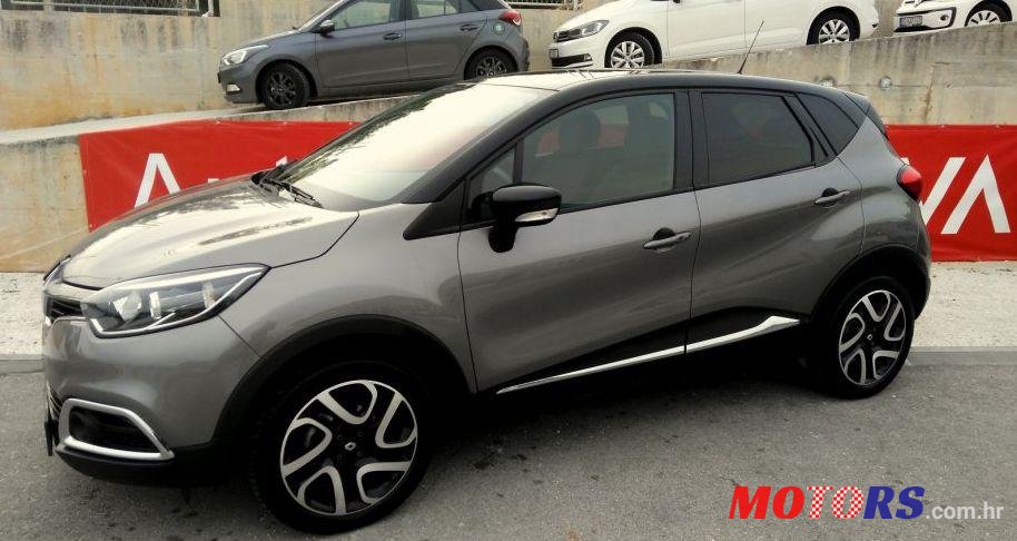 2016' Renault Captur Tce 90 photo #1