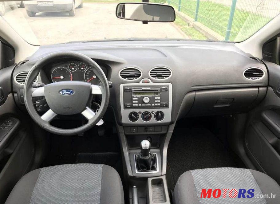 2007' Ford Focus Karavan photo #1