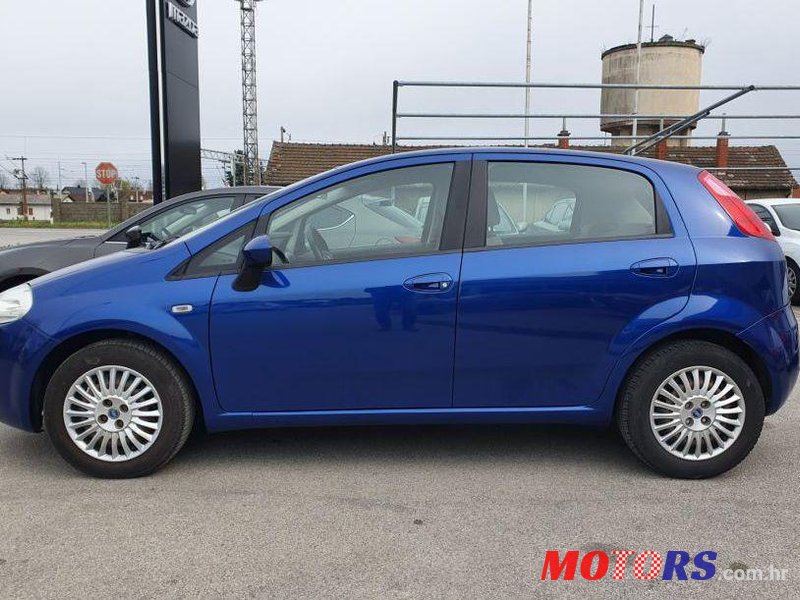 2006' Fiat Grande Punto 1,4 16V photo #1