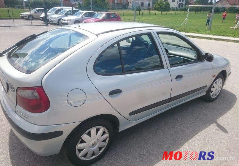 2002' Renault Megane 1,4 16V photo #2