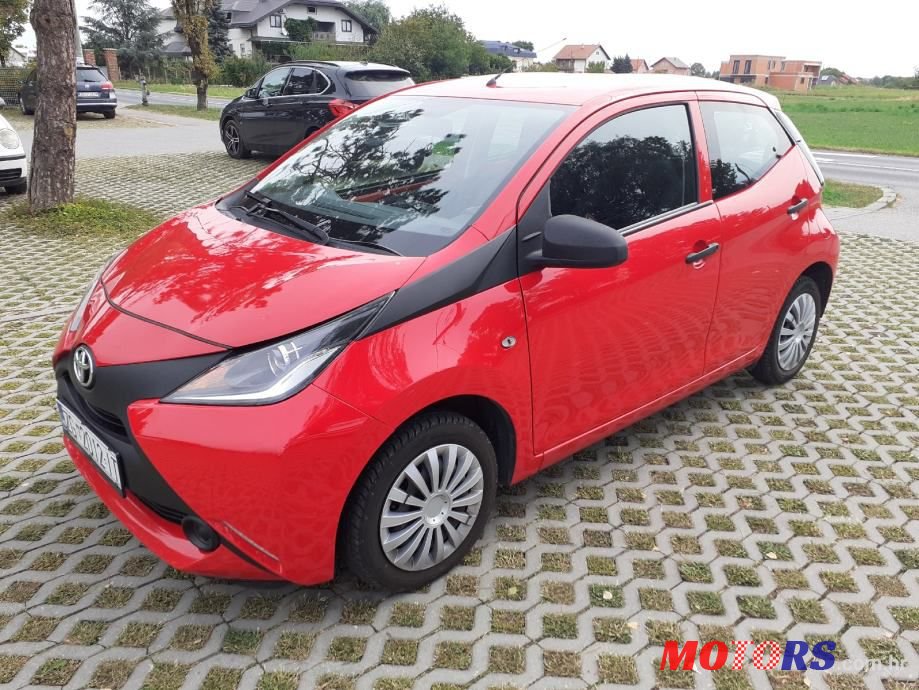 2017' Toyota Aygo 1,0 photo #3