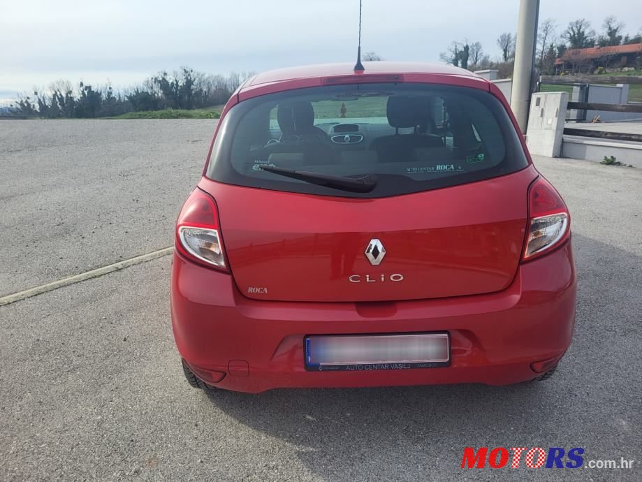 2011' Renault Clio 1,2 16V photo #2