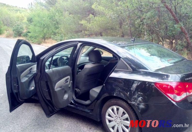 2009' Chevrolet Cruze 1,6 photo #1