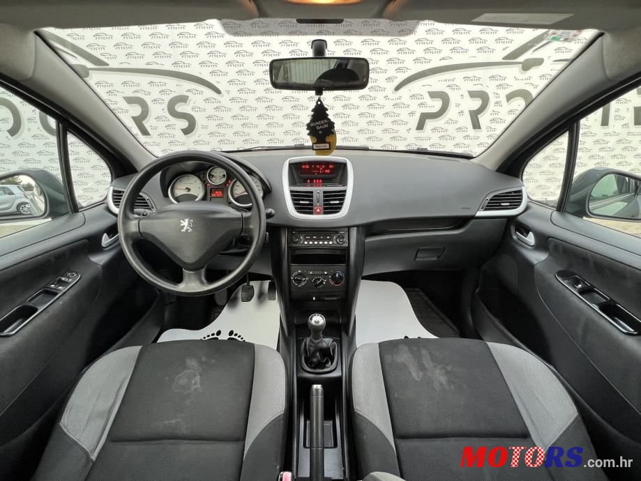 2009' Peugeot 207 1.4 Hdi photo #5